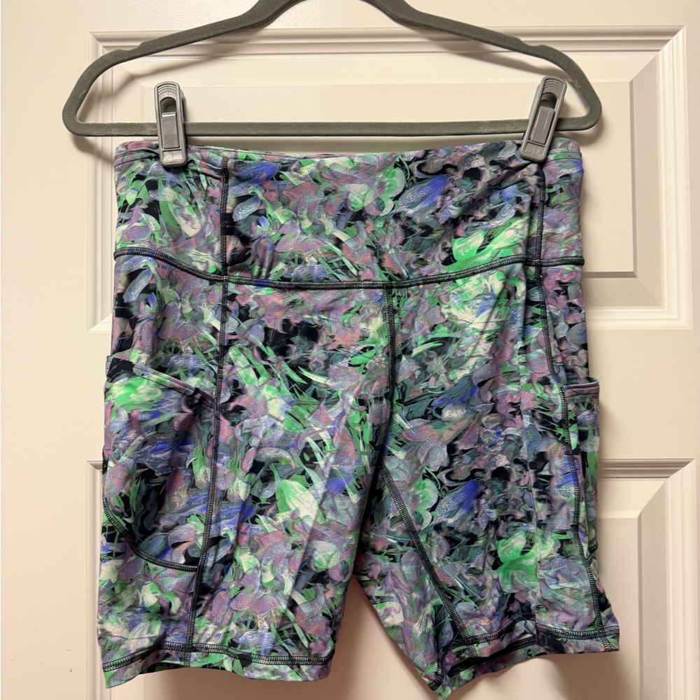 Women's lululemon Multicolor Patterned Shorts